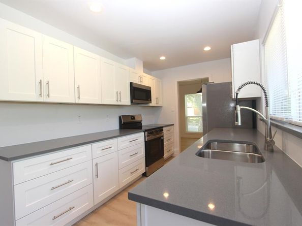2922  Ashglen Drive , Garland Texas 75043