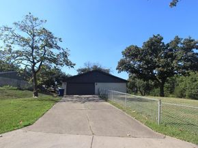 2922  Ashglen Drive , Garland Texas 75043