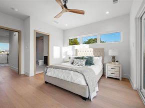1502  Holly Avenue , Dallas Texas 75204