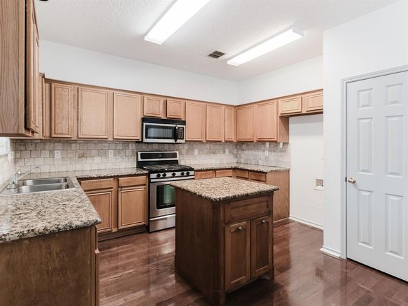 1016  Bonanza Drive , Arlington Texas 76001