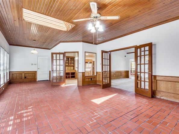 2104  Valley View Drive , Cedar Hill Texas 75104