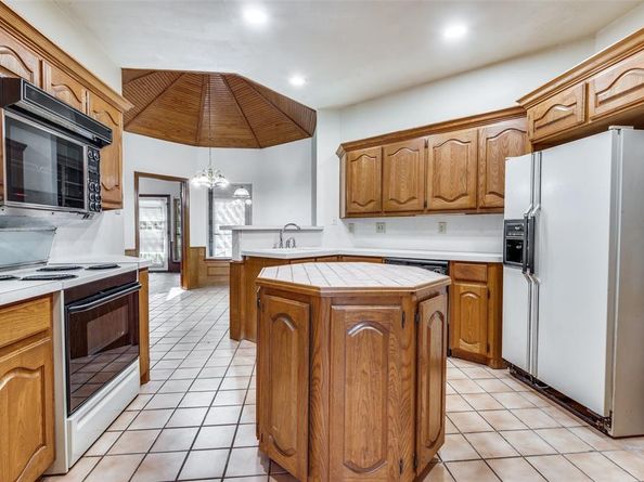 2104  Valley View Drive , Cedar Hill Texas 75104