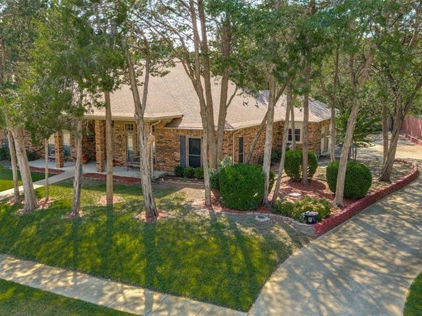 2104  Valley View Drive , Cedar Hill Texas 75104