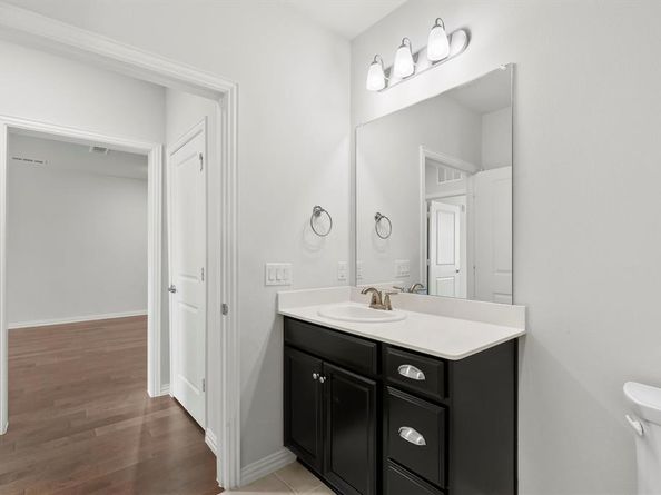 651 N Watters Road  7202, Allen Texas 75013