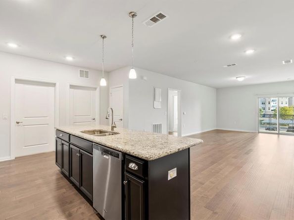 651 N Watters Road  7202, Allen Texas 75013