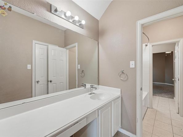 5027  Toftrees Drive , Arlington Texas 76016