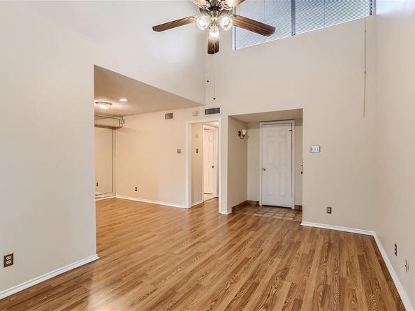 16301  Ledgemont Lane  257, Addison Texas 75001