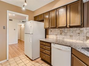 16301  Ledgemont Lane  257, Addison Texas 75001