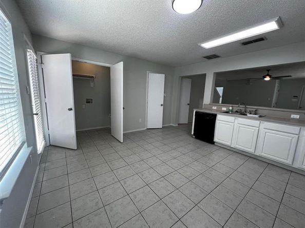 7582  Kings Trail , Fort Worth Texas 76133