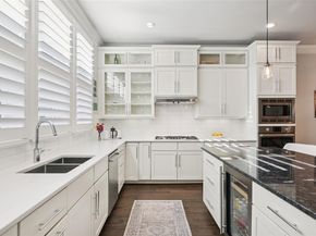 2815  Lynlock Court , Dallas Texas 75219