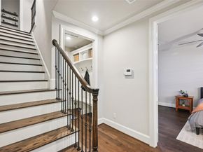 2815  Lynlock Court , Dallas Texas 75219