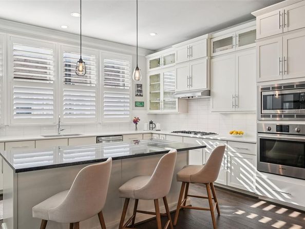 2815  Lynlock Court , Dallas Texas 75219