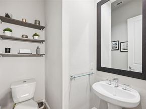 2815  Lynlock Court , Dallas Texas 75219