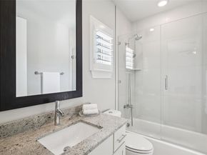 2815  Lynlock Court , Dallas Texas 75219