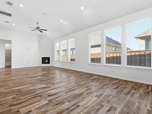 4826  Forest Crest Parkway , Arlington Texas 76005