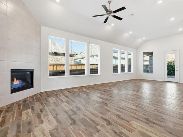 4826  Forest Crest Parkway , Arlington Texas 76005