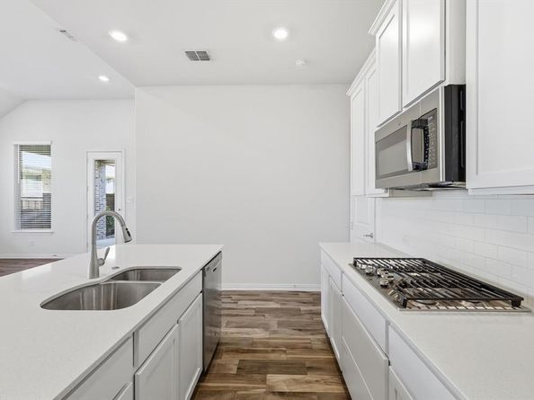 4826  Forest Crest Parkway , Arlington Texas 76005