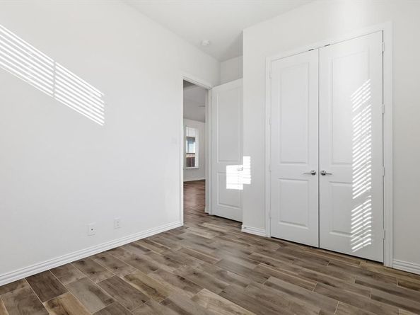 4826  Forest Crest Parkway , Arlington Texas 76005