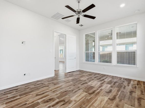 4826  Forest Crest Parkway , Arlington Texas 76005