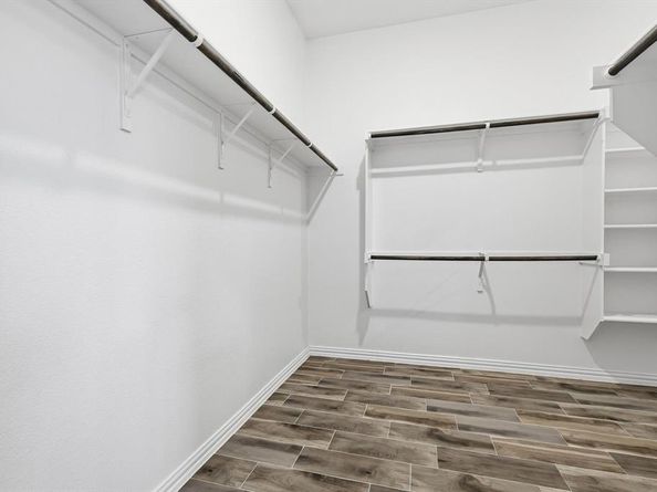 4826  Forest Crest Parkway , Arlington Texas 76005