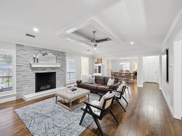 9227  Whitehurst Drive , Dallas Texas 75243