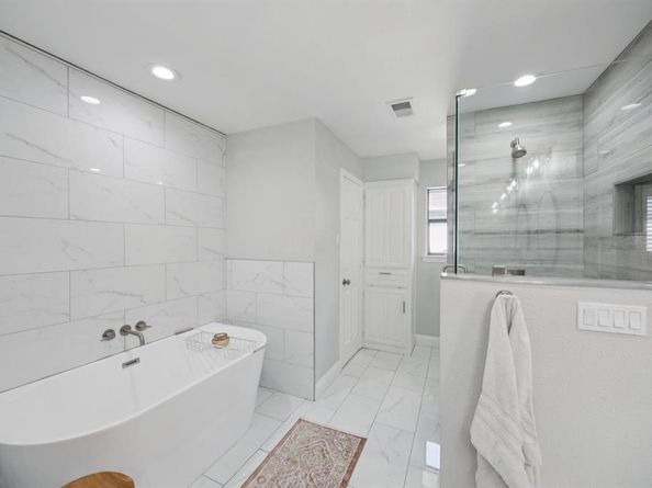 9227  Whitehurst Drive , Dallas Texas 75243