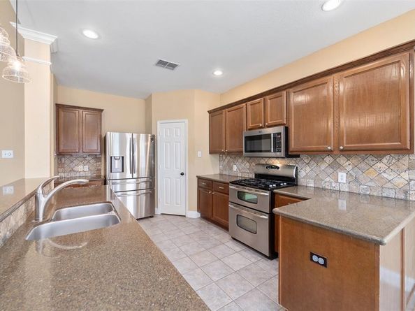 6923  Briarwood Drive , Fort Worth Texas 76132