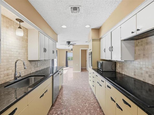 1803  Michael Court , Arlington Texas 76010