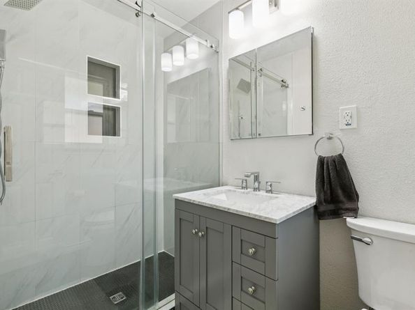 2552  El Cerrito Drive , Dallas Texas 75228