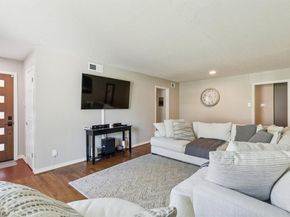 2552  El Cerrito Drive , Dallas Texas 75228