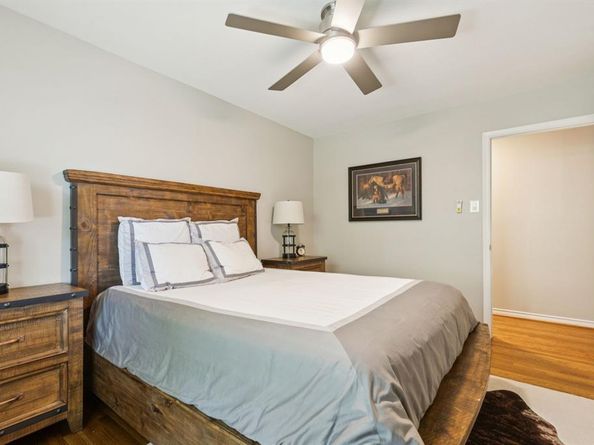 2552  El Cerrito Drive , Dallas Texas 75228