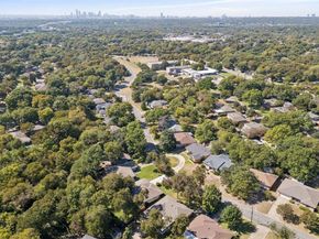 2552  El Cerrito Drive , Dallas Texas 75228