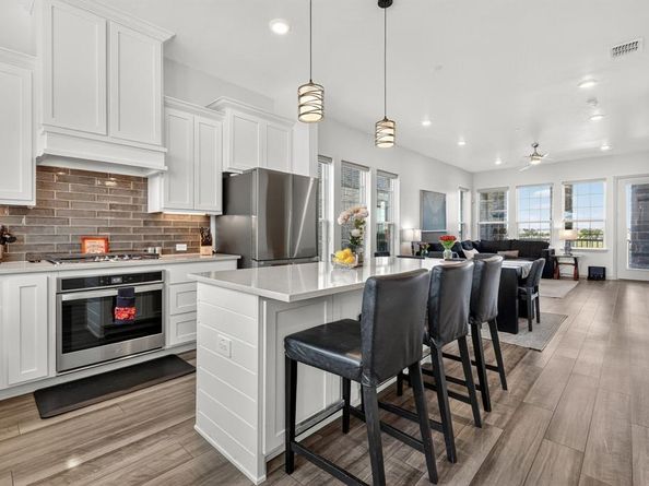 1318  Island Vista Drive , Arlington Texas 76005