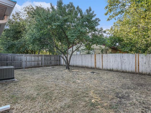 2617  Whitehurst Drive , Fort Worth Texas 76133