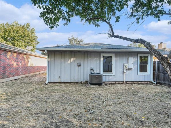 2617  Whitehurst Drive , Fort Worth Texas 76133