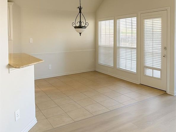 4502  Warbler Lane , Garland Texas 75043