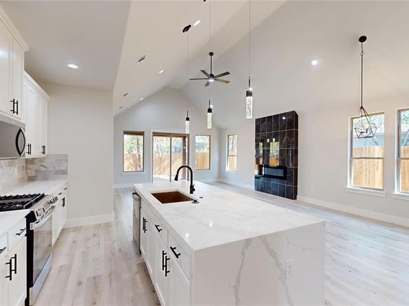 1609  Sharon Street , Arlington Texas 76010