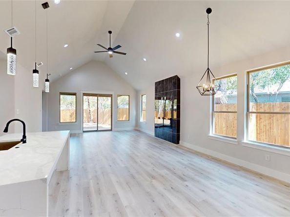 1609  Sharon Street , Arlington Texas 76010