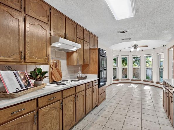 3508  Mckamy Oaks Trail , Arlington Texas 76017