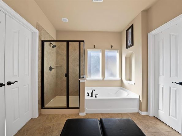 1105  Killian Drive , Mansfield Texas 76063