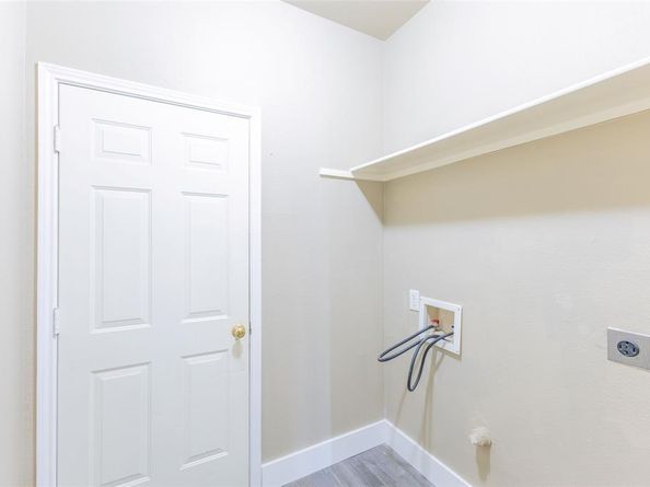 1464  Summerhill Drive , Carrollton Texas 75007