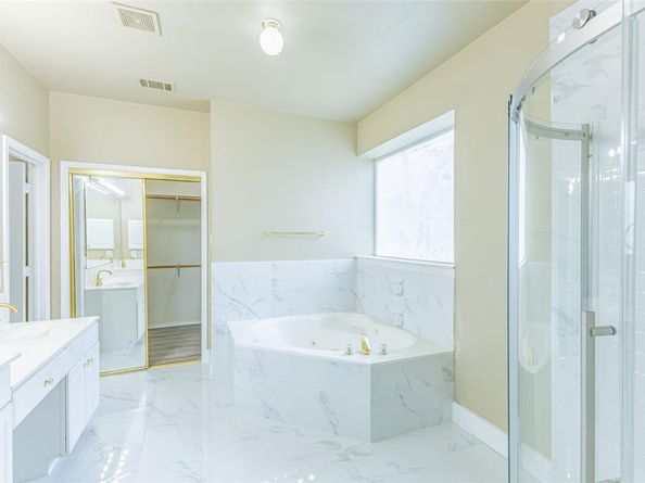 1464  Summerhill Drive , Carrollton Texas 75007