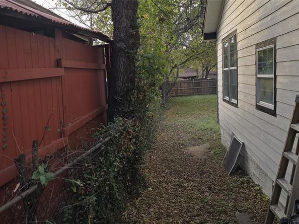 405  6th Street , Grand Prairie Texas 75051