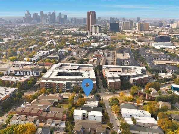 5000  Mission Avenue , Dallas Texas 75206