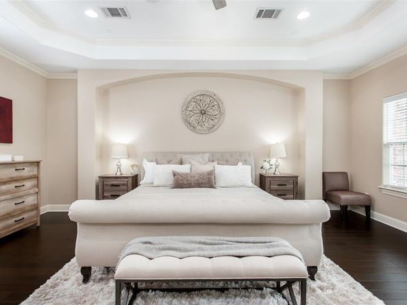 5000  Mission Avenue , Dallas Texas 75206