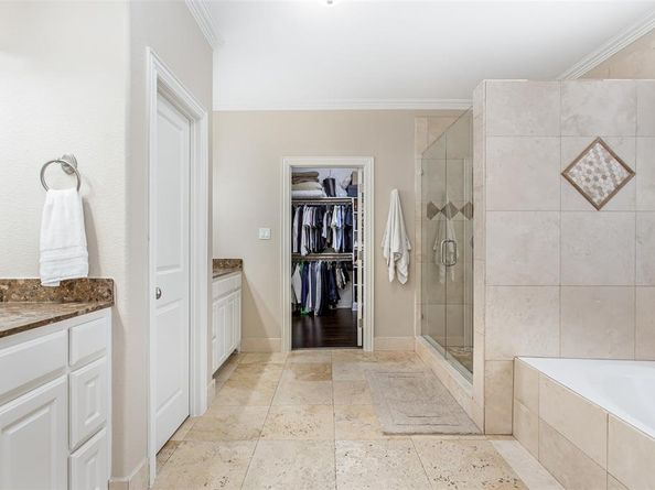 5000  Mission Avenue , Dallas Texas 75206