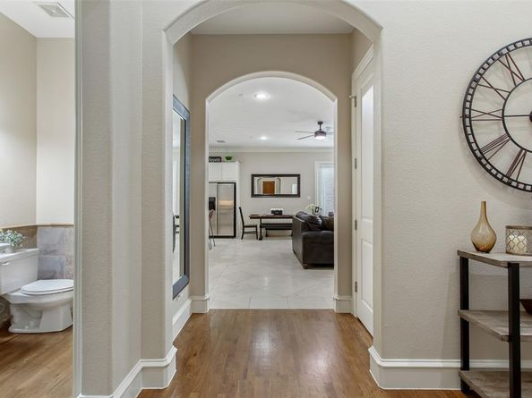 5000  Mission Avenue , Dallas Texas 75206