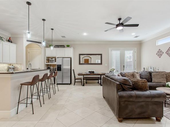 5000  Mission Avenue , Dallas Texas 75206