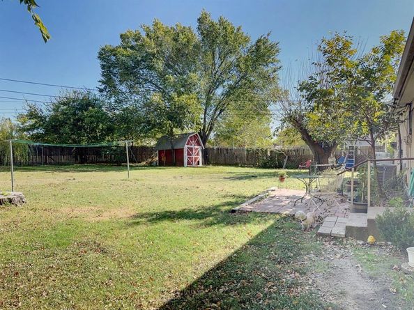 2015  Meadow Lane , Arlington Texas 76010