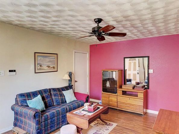 2015  Meadow Lane , Arlington Texas 76010